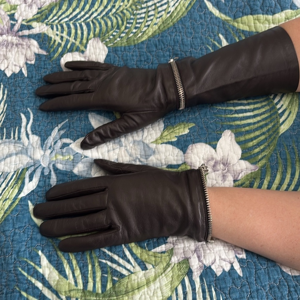 Per Se Dark Brown Leather Gloves with Silver Zipper
